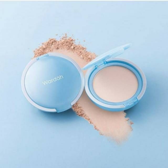 Apa Itu Two Way Cake Powder? Solusi Praktis untuk Tampilan Flawless Tanpa Ribet